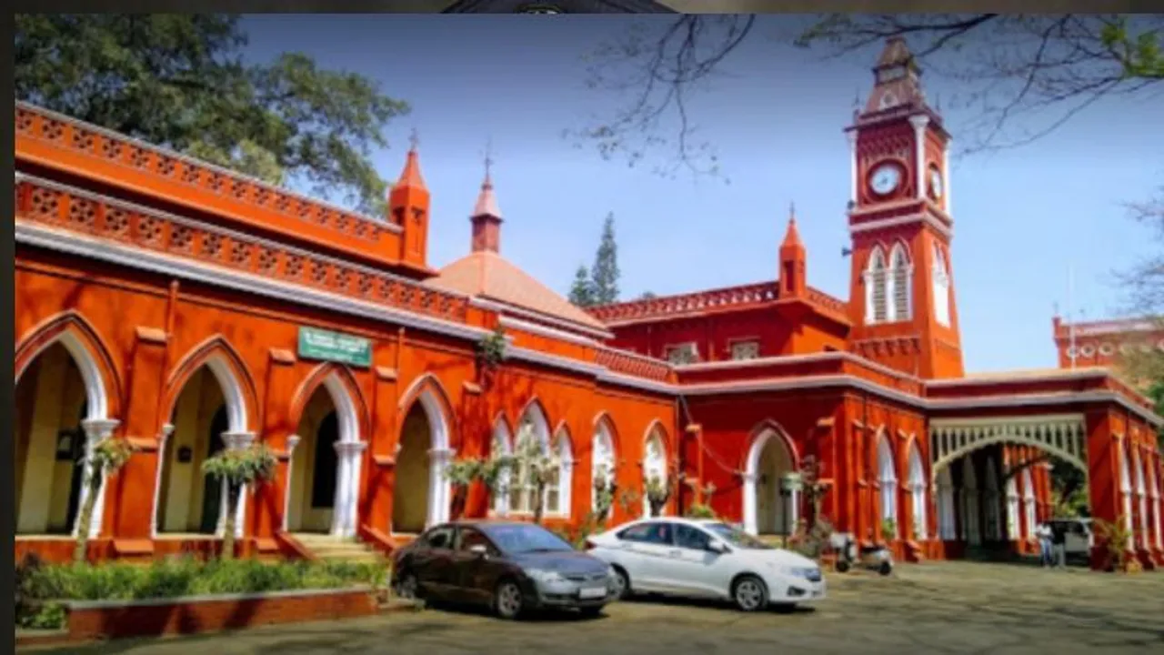 ಪದವಿ ವಿದ್ಯಾರ್ಥಿಗಳಿಗೆ ಬಿಗ್ ಶಾಕ್.. ಸರ್ಕಾರದ ಈ ನಿರ್ಧಾರದಿಂದ ಫೀಸ್​​ ಡಬಲ್ ಆಗೋ ಸಾಧ್ಯತೆ