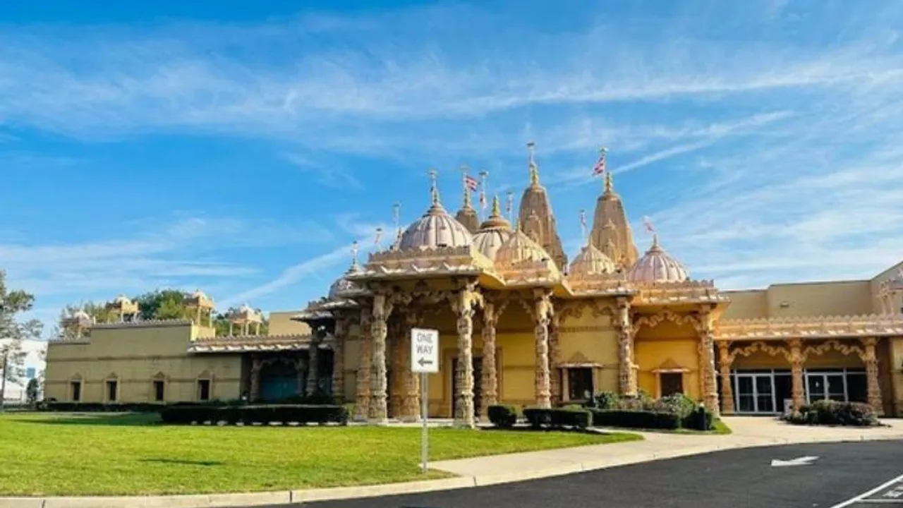 ನ್ಯೂಯಾರ್ಕ್​ನಲ್ಲಿ ಸ್ವಾಮಿ ನಾರಾಯಣ ಮಂದಿರ ಧ್ವಂಸ, ಆಕ್ರೋಶ ವ್ಯಕ್ತಪಡಿಸಿದ ಅಮೆರಿಕಾದ ಹಿಂದೂಗಳು