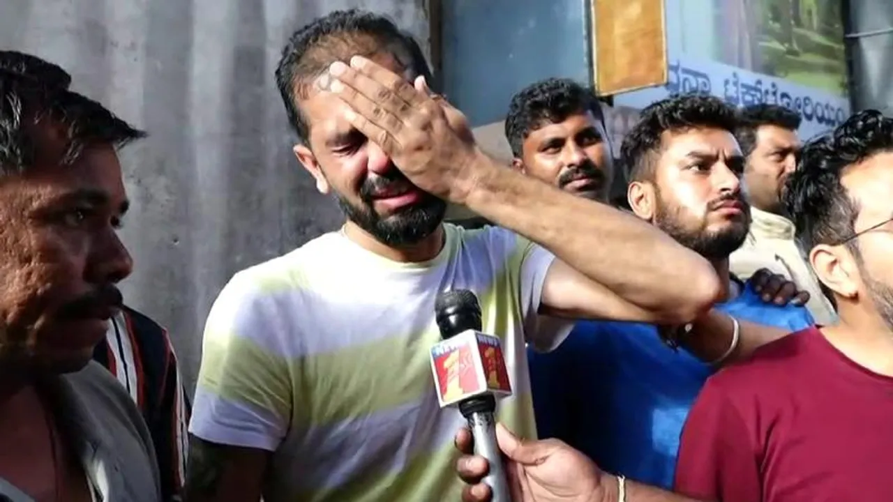 ಅಂಗಡಿಗೆ ಬೆಂಕಿ ಇಟ್ರು, 1.5 ಕೋಟಿ ಹೋಯ್ತು.. ಜೀವ ಉಳಿಸಿಕೊಂಡಿದ್ದೇ ದೊಡ್ಡದು -ನಾಗಮಂಗಲ ಬಟ್ಟೆ ವ್ಯಾಪಾರಿ ಕಣ್ಣೀರು