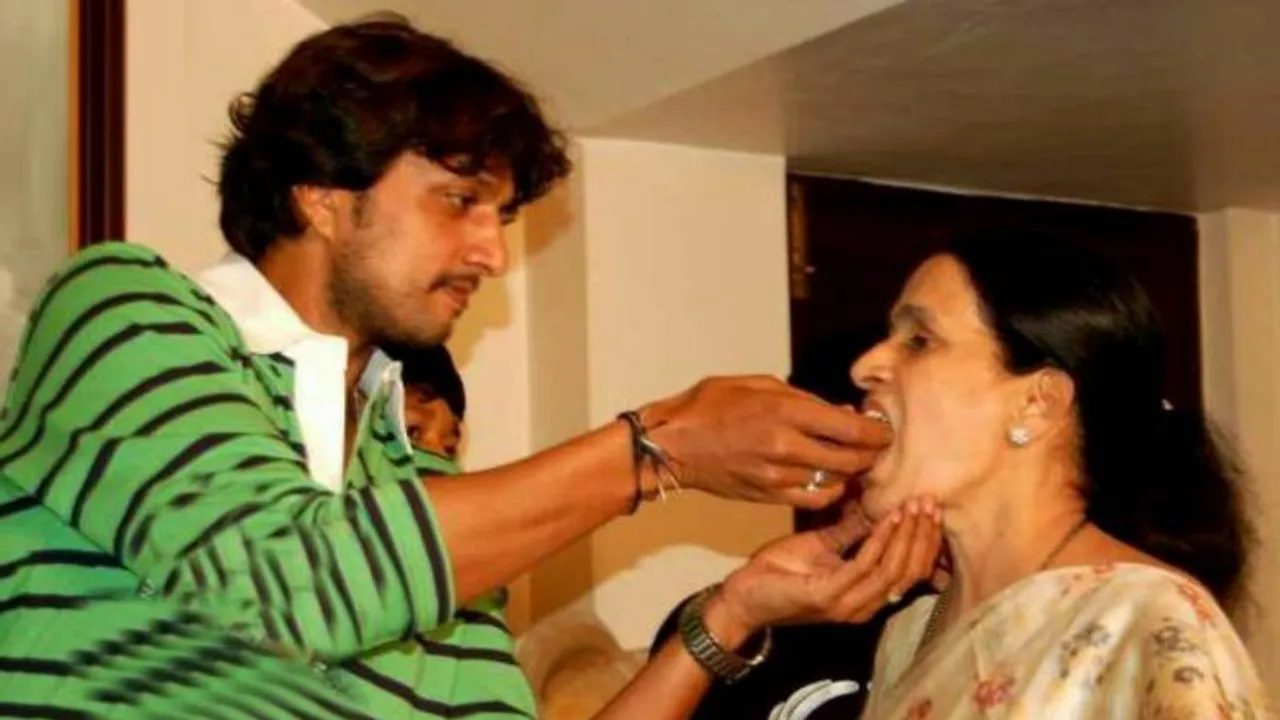 PHOTOS: ಸವಿ ಸವಿ ನೆನಪು.. ಅಮ್ಮನ ಜೊತೆಗಿರುವ ಕಿಚ್ಚನ ಅಪರೂಪದ ಫೋಟೋ ಇಲ್ಲಿವೆ​