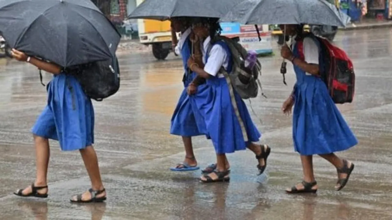 ಫೆಂಗಲ್ ಸೈಕ್ಲೋನ್.. ನಾಳೆ ರಾಜ್ಯದ ಈ ಜಿಲ್ಲೆಗಳ ಶಾಲಾ-ಕಾಲೇಜುಗಳಿಗೆ ರಜೆ ಘೋಷಣೆ
