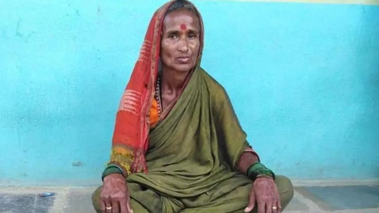 ಸಹಜ ಹೆರಿಗೆ ಮಾಡುವಲ್ಲಿ ಹೆಸರು ಪಡೆದಿದ್ದ ಸೂಲಗಿತ್ತಿ ಮಲ್ಲಮ್ಮಗೆ ರಾಜ್ಯೋತ್ಸವ ಪ್ರಶಸ್ತಿ
