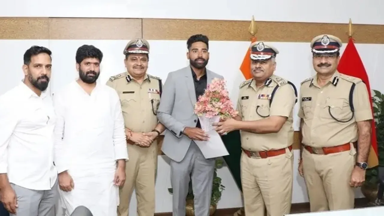 RCB ಸ್ಟಾರ್​ ವೇಗಿಗೆ ಸರ್ಕಾರಿ ಕೆಲಸ; ಮೊಹಮ್ಮದ್​ ಸಿರಾಜ್​ ಈಗ ಪೊಲೀಸ್​ ಅಧಿಕಾರಿ; ಸಂಬಳ ಎಷ್ಟು?