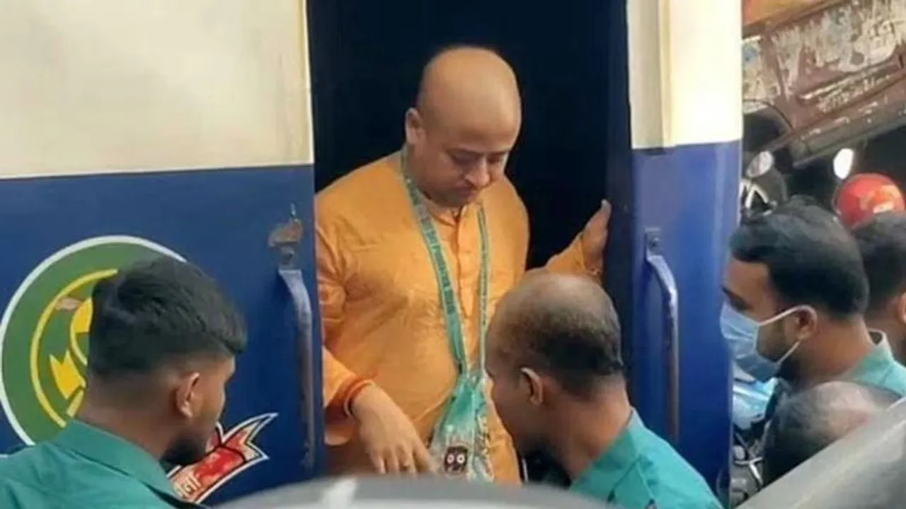 ISKCON ನಿಷೇಧಕ್ಕೆ ನಿರ್ಧಾರ..! ಬಾಂಗ್ಲಾದೇಶದಲ್ಲಿ ಮುಂದುವರಿದ ದಬ್ಬಾಳಿಕೆ.. ಖಂಡಿಸಿದ ಭಾರತ!