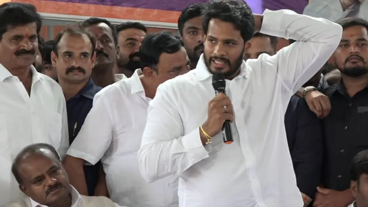 ಸೇಡು ತೀರಿಸಿಕೊಳ್ಳೋದು ಶತಸಿದ್ಧ.. ಚನ್ನಪಟ್ಟಣದಲ್ಲಿ ಕಾಂಗ್ರೆಸ್ ವಿರುದ್ಧ ನಿಖಿಲ್, HDK ಶಪಥ!