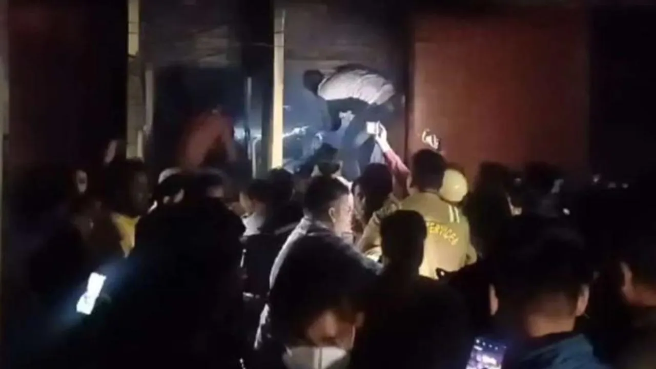 ಆಸ್ಪತ್ರೆಯಲ್ಲಿ ಧಗ ಧಗಿಸಿದ ಬೆಂಕಿ.. ಪ್ರಪಂಚ ನೋಡದೇ ಕಣ್ಣು ಮುಚ್ಚಿದ 10 ಕಂದಮ್ಮಗಳು