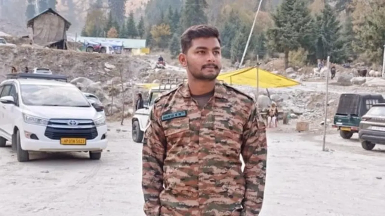 ಜಮ್ಮು ಕಾಶ್ಮೀರದಲ್ಲಿ ಹುತಾತ್ಮನಾದ ವೀರ ಯೋಧ; ದೇಶ ಕಾಯುವ ಸೈನಿಕನನ್ನು ನೋಡಲು ಬಾರದ ನಾಯಕರು!