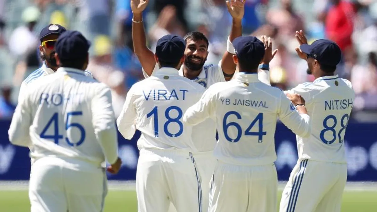 IND vs AUS ಟೆಸ್ಟ್ ಸರಣಿ​ ಗೆಲ್ಲೋದು ಯಾರು..? ಭವಿಷ್ಯ ನುಡಿದ ರವಿ ಶಾಸ್ತ್ರಿ