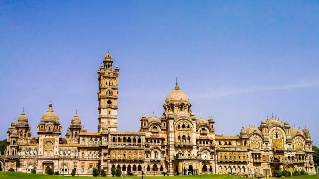 ಬರೋಬ್ಬರಿ 24000 ಕೋಟಿ; 170 ರೂಮ್​, ಗಾಲ್ಫ್​ ಕೋರ್ಸ್, ದರ್ಬಾರ್ ಹಾಲ್​… ಇದು ವಿಶ್ವದ ಅತ್ಯಂತ ದೊಡ್ಡ ಮನೆ!