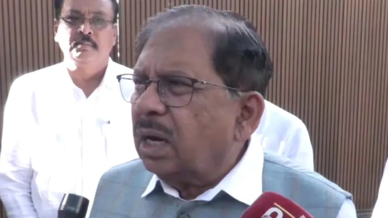 ಕರ್ನಾಟಕ ಕಾಂಗ್ರೆಸ್​ನಲ್ಲಿ ಮತ್ತೆ ಸಂಚಲನ.. ಹೋಮ್​ ಮಿನಿಸ್ಟರ್​ ಕೊಠಡಿಯಲ್ಲಿ 4 ಸಚಿವರಿಂದ ರಹಸ್ಯ ಸಭೆ..!