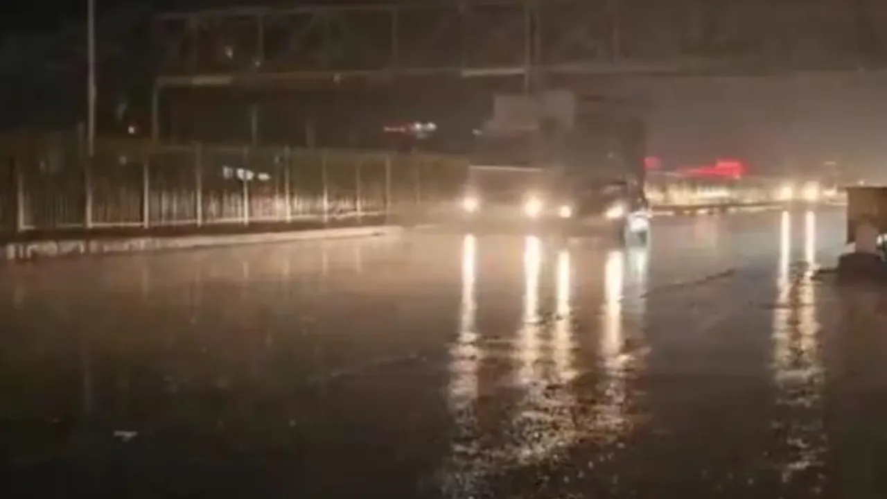 ಉತ್ತರ ಭಾರತದಲ್ಲಿ ಮಳೆಯ ಜೊತೆ ಕೊರೆಯುವ ಚಳಿ! ಶಾಲೆಗಳಿಗೆ ರಜೆ ಘೋಷಿಸಿದ ಸರ್ಕಾರಗಳು