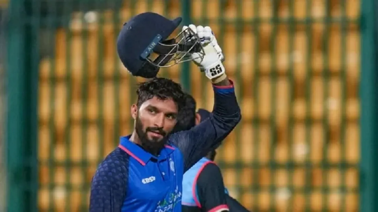 6,6,6,6,6,6; ಸಿಡಿಲಬ್ಬರದ ಅರ್ಧಶತಕ ಸಿಡಿಸಿದ RCB ಸ್ಫೋಟಕ ಬ್ಯಾಟರ್​​ ರಜತ್ ಪಾಟಿದಾರ್​