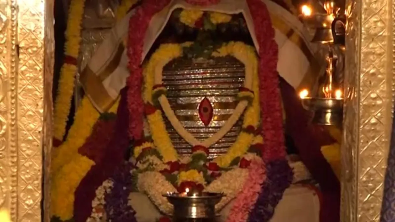 ಗವಿಗಂಗಾಧರೇಶ್ವರನಿಗೆ ಇಂದು ಸೂರ್ಯ ರಶ್ಮಿ ಸಿಂಚನ.. ಎಲ್ಲೆಡೆ ಮಕರ ಸಂಕ್ರಾಂತಿ ಸಂಭ್ರಮ-ಸಡಗರ