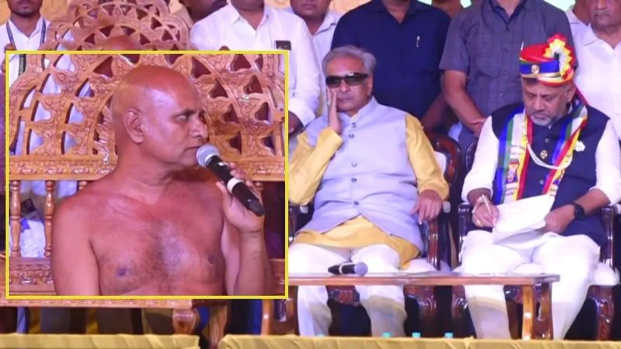 ಡಿಕೆಶಿ CM ಆಗುವ ಆಸೆಗೆ ನೀರೆರೆದ ಜೈನ ಆಚಾರ್ಯರು; 18 ಗುರುಗಳಿಂದ ಕೈ ಎತ್ತಿ ಡಿಸಿಎಂಗೆ ಆಶೀರ್ವಾದ..!