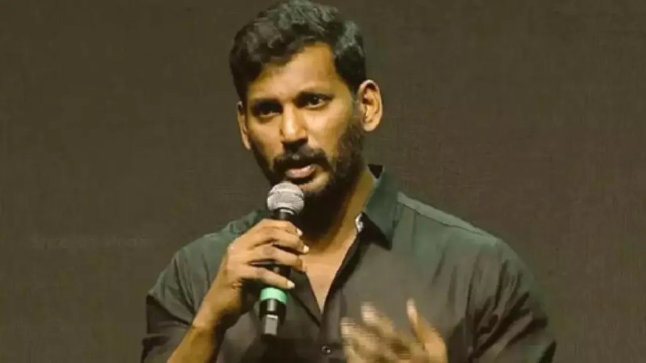 ನಟ ವಿಶಾಲ್​ ಆರೋಗ್ಯಕ್ಕೆ ಏನಾಗಿದೆ..? ಮೈಕ್ ಹಿಡಿದು ಮಾತನಾಡಲು ಕಷ್ಟ ಪಡುತ್ತಿರುವ ಸ್ಟಾರ್