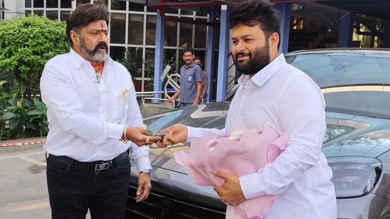 ಮ್ಯೂಸಿಕ್​ ಡೈರೆಕ್ಟರ್​ಗೆ ಐಷಾರಾಮಿ ಕಾರು ಗಿಫ್ಟ್​ ನೀಡಿದ ಟಾಲಿವುಡ್​ ಸ್ಟಾರ್ ಬಾಲಕೃಷ್ಣ.. ಯಾಕೆ?