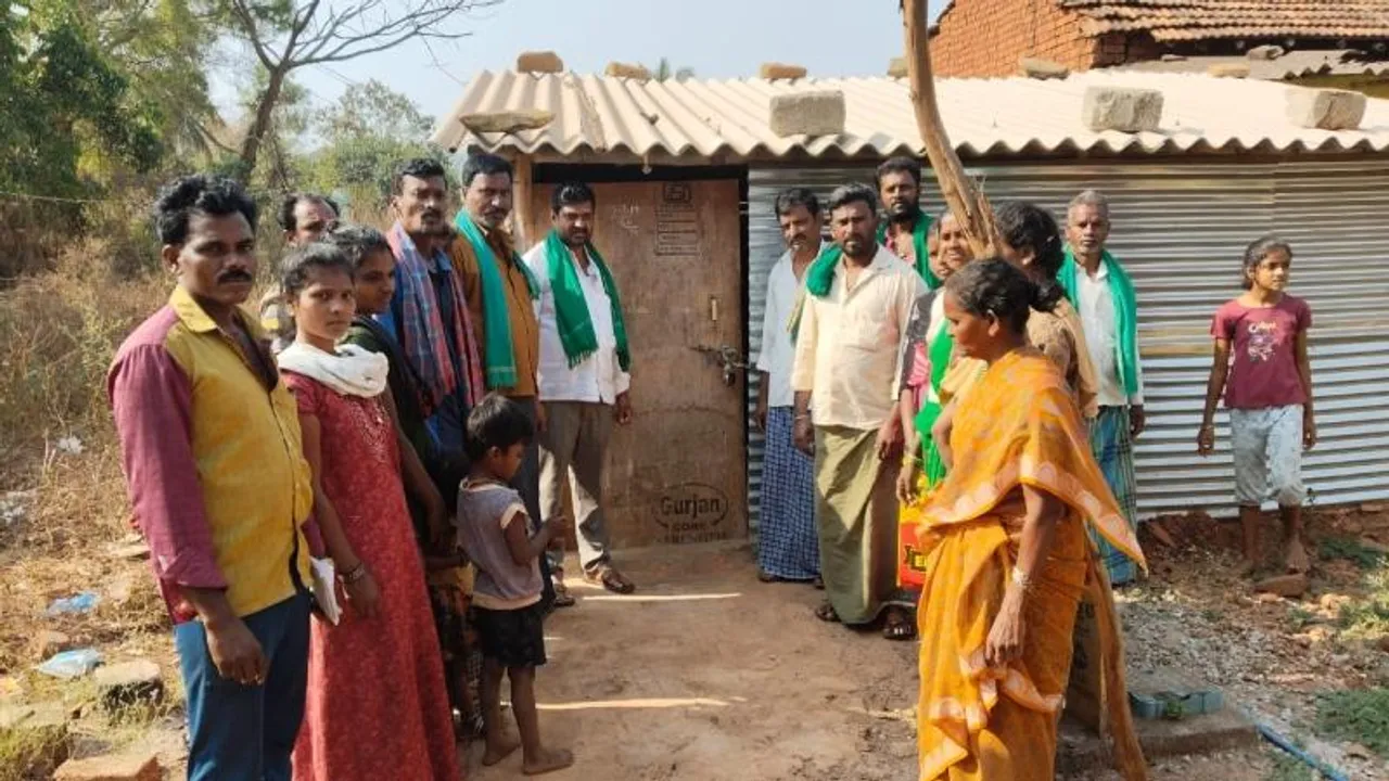 ಯಾವ ಸುಗ್ರಿವಾಜ್ಞೆಯೂ ಕೆಲಸ ಮಾಡಲಿಲ್ಲ.. ಮೈಕ್ರೋ ಫೈನಾನ್ಸ್​ ಕಿರುಕುಳಕ್ಕೆ ಊರು ಬಿಟ್ಟ 4 ಕುಟುಂಬ..!