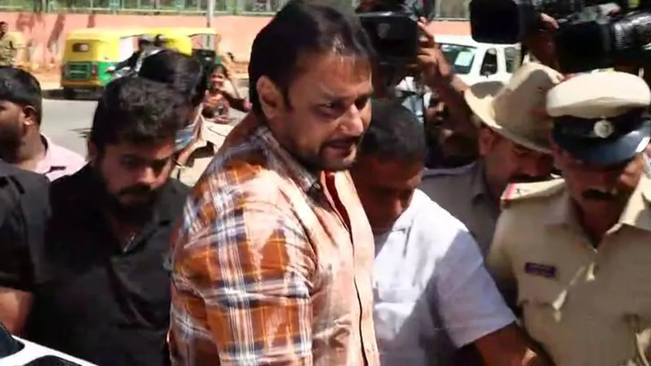 ‘ದರ್ಶನ್​ ವಿರುದ್ಧ ಮತ್ತೆ ಪೊಲೀಸರ ಸಂಚು’- ಡಿಗ್ಯಾಂಗ್‌ ಕೋರ್ಟ್‌ಗೆ ಹಾಜರಾದ ಬಳಿಕ ವಕೀಲರ ಆರೋಪ