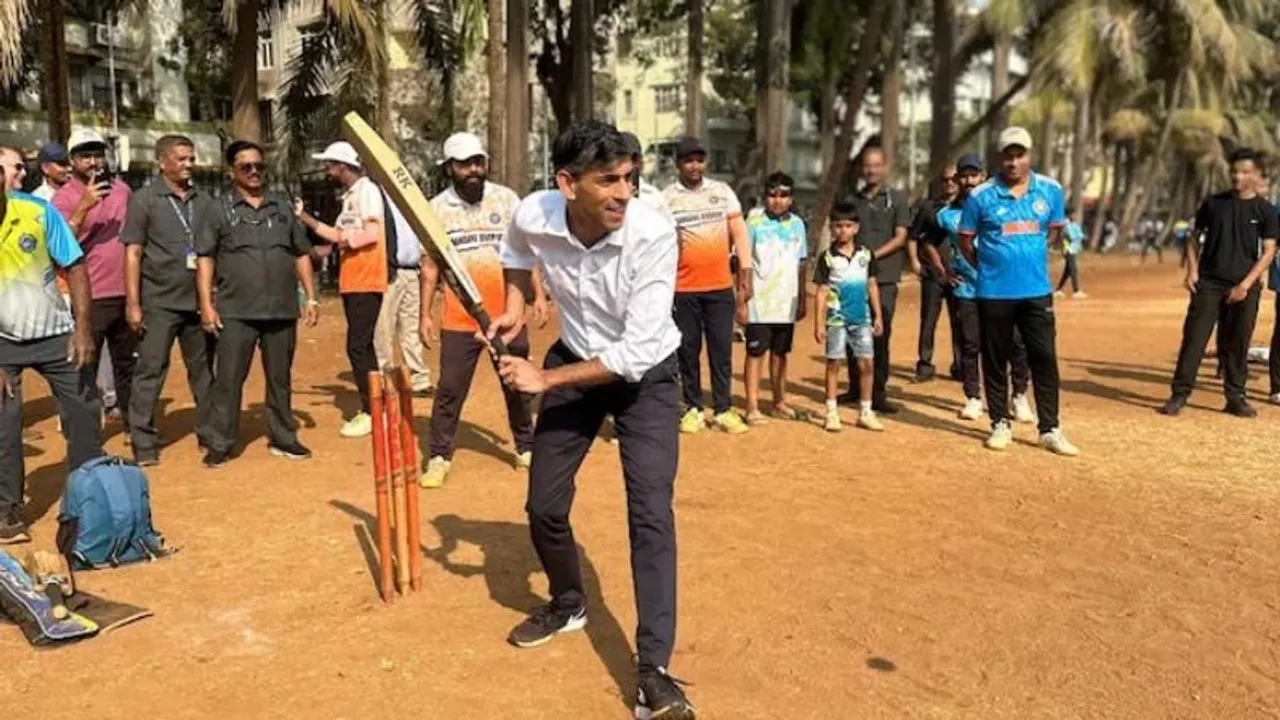 ಮುಂಬೈನಲ್ಲಿ ಟೆನ್ನಿಸ್ ಕ್ರಿಕೆಟ್ ಆಡಿದ ಯುಕೆ ಮಾಜಿ ಪ್ರಧಾನಿ; ಫೋಟೋ ಹಂಚಿಕೊಂಡು ಖುಷಿ ಪಟ್ಟ ಭಾರತದ ಅಳಿಯ