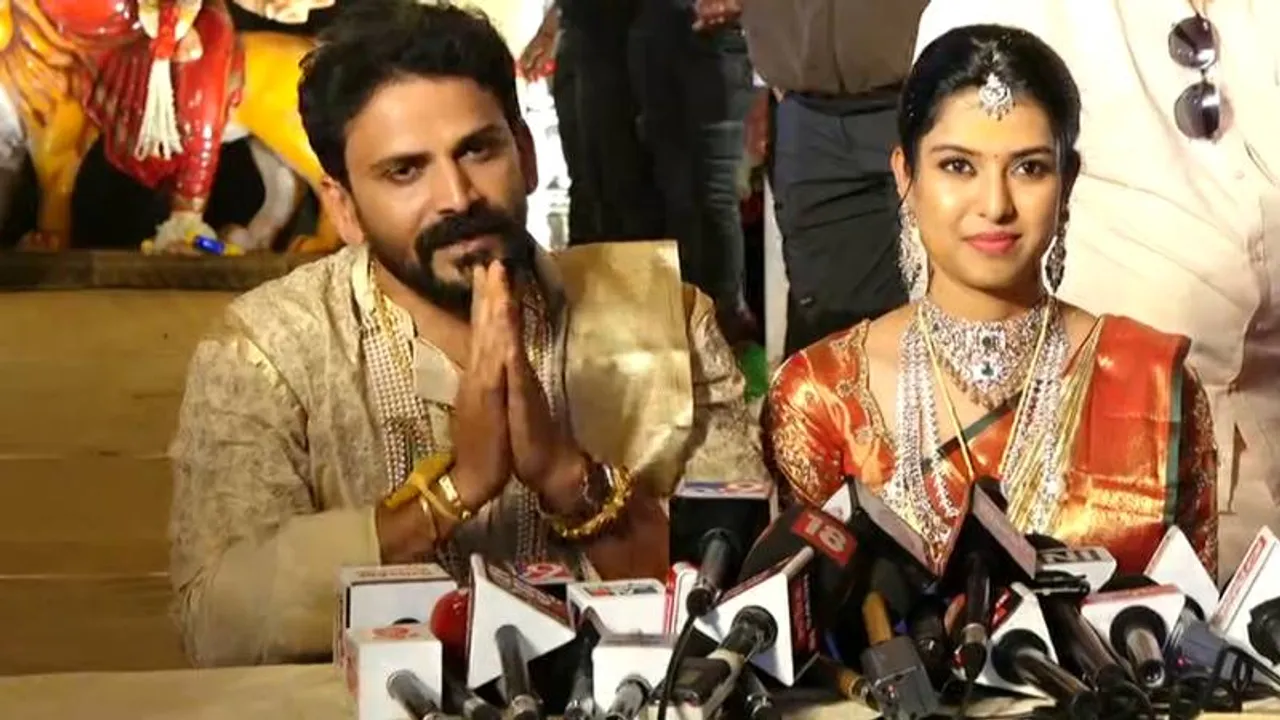 ಧನು-ಧನ್ಯತಾ ಮದುವೆಯಲ್ಲಿ ಸರಳತೆ ಮೆರೆದ ಶಿವಣ್ಣ; ದೊಡ್ಮನೆ ಪ್ರೀತಿಗೆ ಡಾಲಿ ಧನಂಜಯ್‌ ಏನಂದ್ರು?