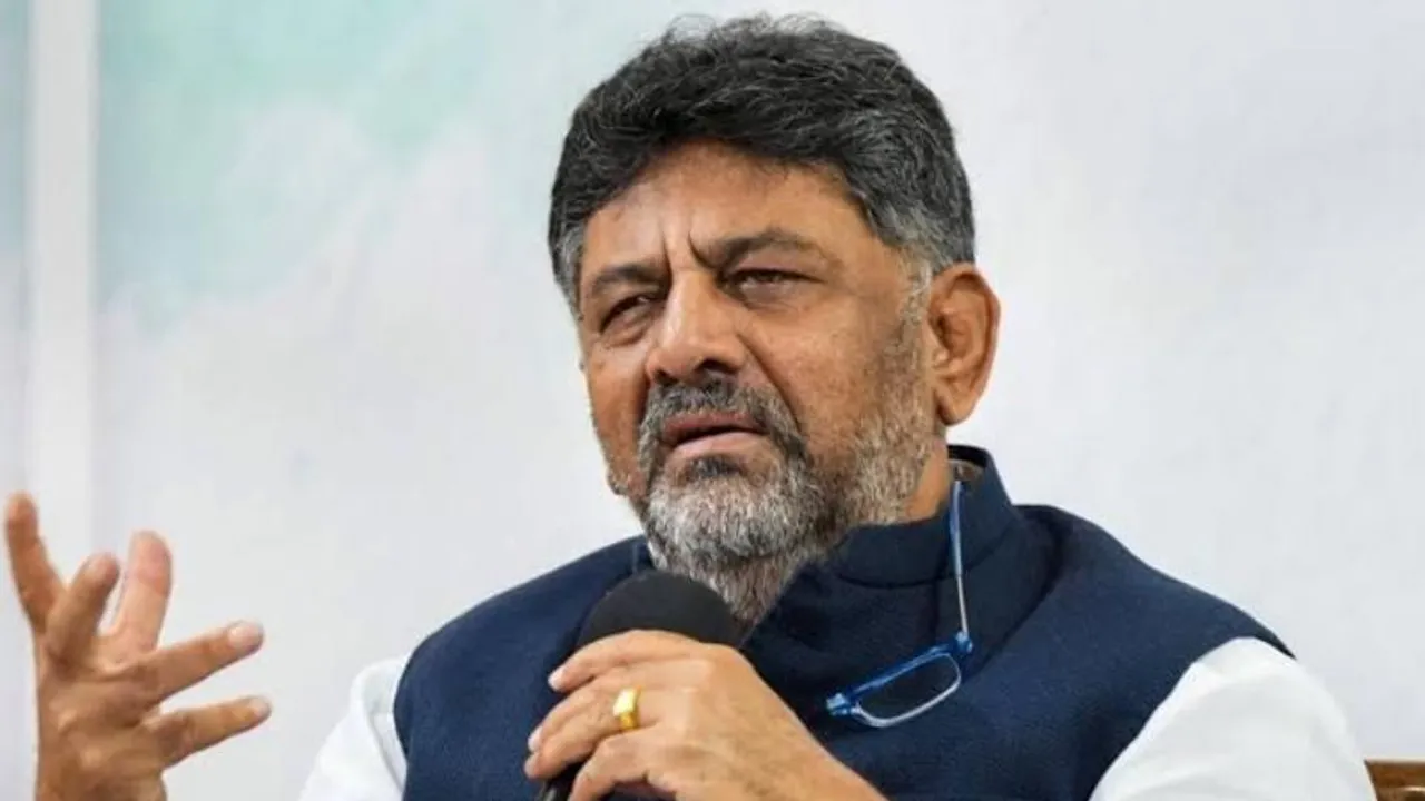 ರಾಜ್ಯ ರಾಜಕಾರಣದಲ್ಲಿ ಹನಿಟ್ರ್ಯಾಪ್ ಸಂಚಲನ.. ಡಿಸಿಎಂ ಡಿಕೆ ಶಿವಕುಮಾರ್ ಹೇಳಿದ್ದೇನು?