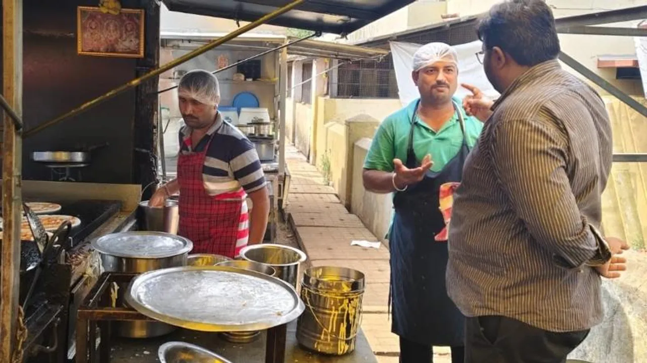 ಇಡ್ಲಿ ಆಯ್ತು, ಈಗ ಹೋಳಿಗೆ ತಯಾರಿಸುವವರಿಗೆ ಬಿಸಿ.. ಸಿಹಿ ಅಂಗಡಿಗಳ ಮೇಲೆ ರೇಡ್