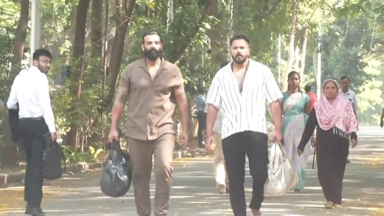 ವಿನಯ್​ ಗೌಡ, ರಜತ್​ಗೆ ಮತ್ತೆ ಸಂಕಷ್ಟ.. ಕೊನೆಗೂ ಮಚ್ಚಿನ ಸತ್ಯ ಬಾಯ್ಬಿಟ್ಟ ಬಿಗ್​ಬಾಸ್​ ಮಾಜಿ ಸ್ಪರ್ಧಿಗಳು..!