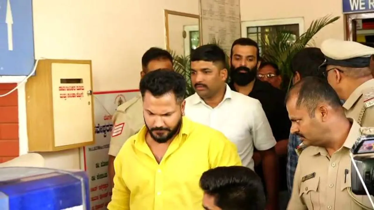 ವಿನಯ್‌, ರಜತ್‌ಗೆ ‘ಲಾಂಗ್‌’ ಟ್ರಬಲ್.. ಯಡವಟ್ಟು ಆಗಿದ್ದು ಎಲ್ಲಿ? ಪೊಲೀಸರಿಂದ ಸ್ಥಳ ಮಹಜರು!