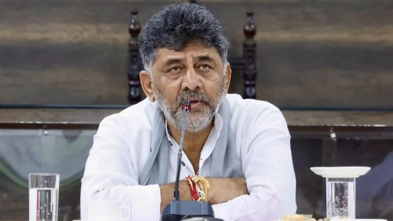 ಕಾಂಗ್ರೆಸ್​​​ ಪಕ್ಷದೊಳಗೇ ಜಾತಿ ಗಣತಿ ಜಟಾಪಟಿ; ದಿಢೀರ್ ಒಕ್ಕಲಿಗ ಶಾಸಕರ ಸಭೆ ಕರೆದ ಡಿಕೆಶಿ..!