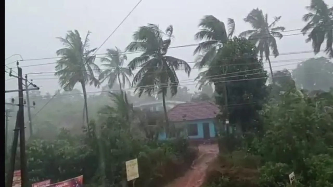 ರಾಜ್ಯದಲ್ಲಿ ಇನ್ನೂ 4 ದಿನ ಭಾರೀ ಗಾಳಿ, ಮಳೆ.. ಬೆಂಗಳೂರಲ್ಲೂ ವರುಣಾರ್ಭಟ ಫಿಕ್ಸ್​