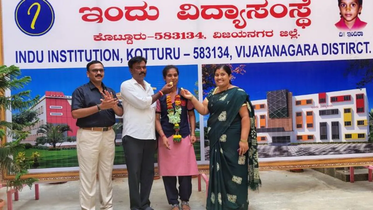 ರಾಜ್ಯಕ್ಕೆ ಪ್ರಥಮ ಬಂದ ಲಾರಿ ಡ್ರೈವರ್ ಪುತ್ರಿ.. ಸಂಜನಾ ಬಾಯಿ ಮುಂದಿನ ಆಸೆ ಏನು?