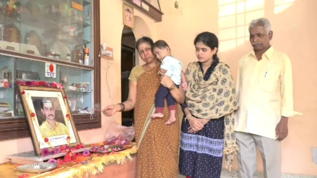 ರೇಣುಕಾಸ್ವಾಮಿ ದುರಂತಕ್ಕೆ ಒಂದು ವರ್ಷ.. ದರ್ಶನ್‌ ಗ್ಯಾಂಗ್‌ಗೆ ಶಿಕ್ಷೆ ಆಗಬೇಕು ಎಂದ ತಂದೆ ಕಾಶಿನಾಥ!