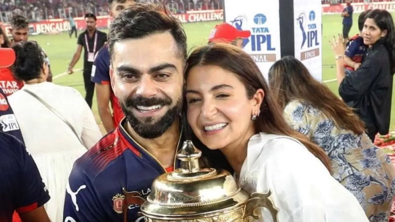 RCB ಟ್ರೋಫಿ ಗೆದ್ದ ಖುಷಿ.. ವಿರಾಟ್​ ಕೊಹ್ಲಿ, ಅನುಷ್ಕಾ ಶರ್ಮಾ ಟಾಪ್- 10 ಫೋಟೋಸ್!​