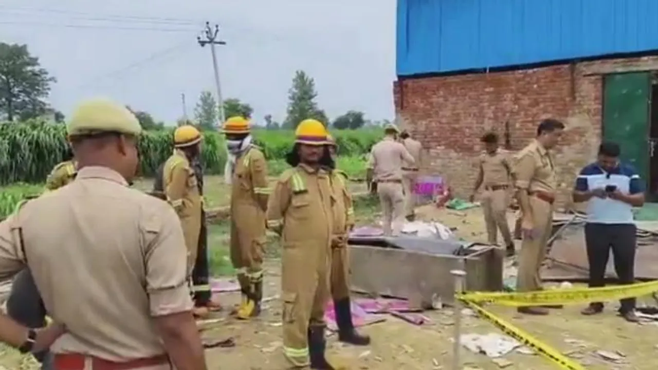 ಪಟಾಕಿ ಕಾರ್ಖಾನೆಯಲ್ಲಿ ಭಾರೀ ಅನಾಹುತ.. ಸ್ಥಳದಲ್ಲೇ ಜೀವ ಬಿಟ್ಟ ನಾಲ್ವರು ಮಹಿಳೆಯರು