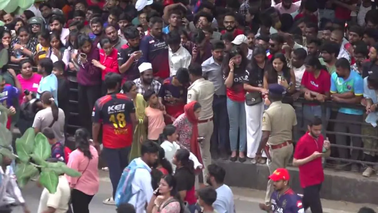 ವರ್ಷದ ಹಿಂದೆ ಮದುವೆ ಆಗಿದ್ದ ಅಕ್ಷತಾ.. RCB ವಿಜಯೋತ್ಸವದಲ್ಲಿ ಗಂಡನ ಎದುರೇ ಜೀವ ಬಿಟ್ಟಳು