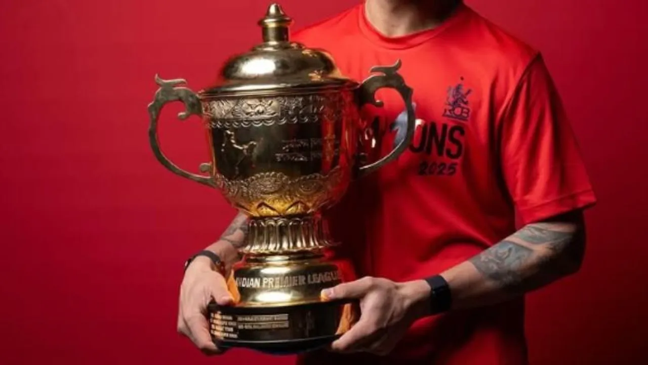 RCB ಕಪ್ ಹೊತ್ತು ಬಂದ ಗಣಪ.. ಆರ್​ಸಿಬಿ ಅಭಿಮಾನಿಗಳು ಓದಲೇಬೇಕಾದ ಸ್ಟೋರಿ..