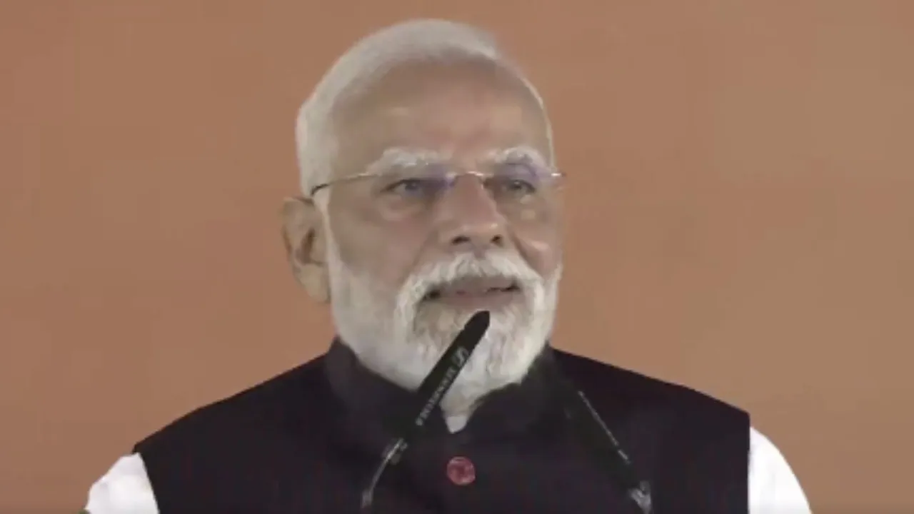 MODI LAUNCHES SWADESHI 4G