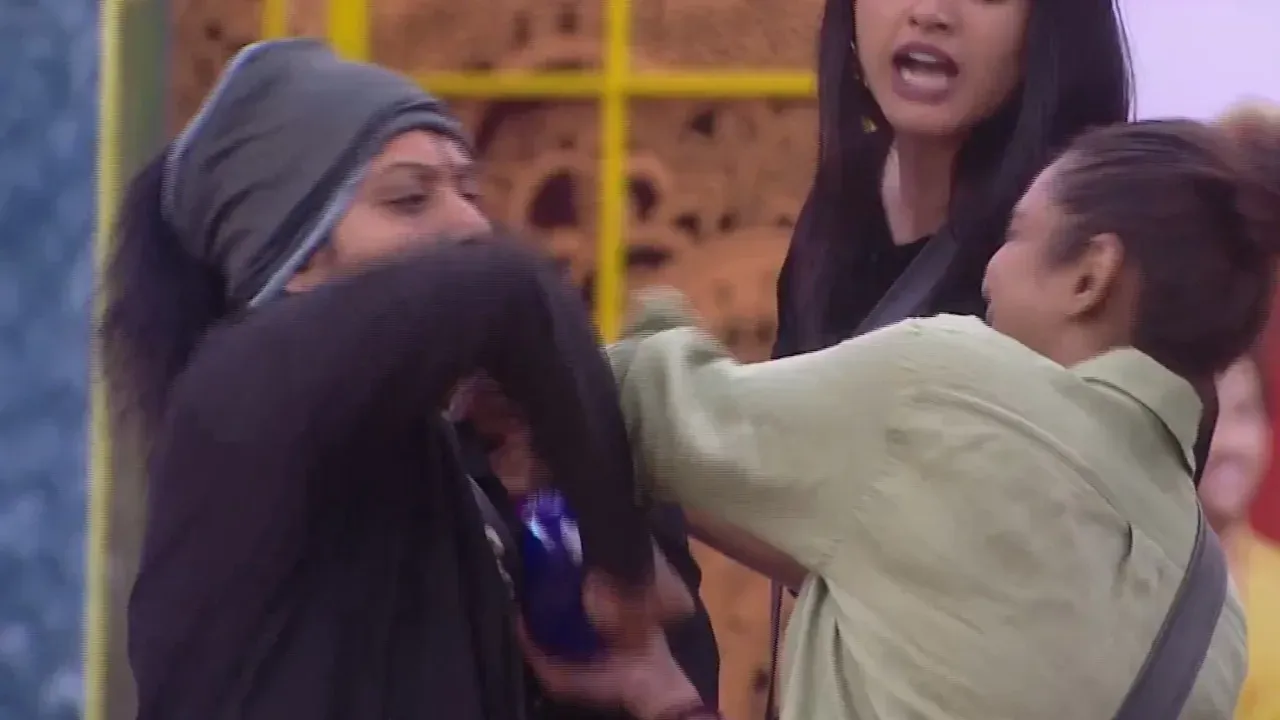 ahwini-vs-ashwini-sn-2025-10-07-08-35-30
