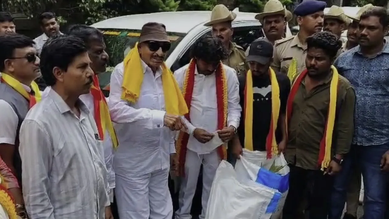 VATAL NAGRAJ PROTEST IN FRONT OF GBA BENGALURU