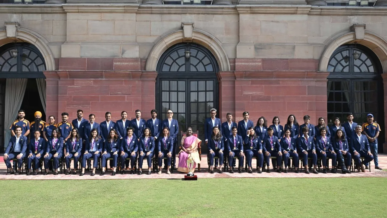 womens world cup india team meets president india