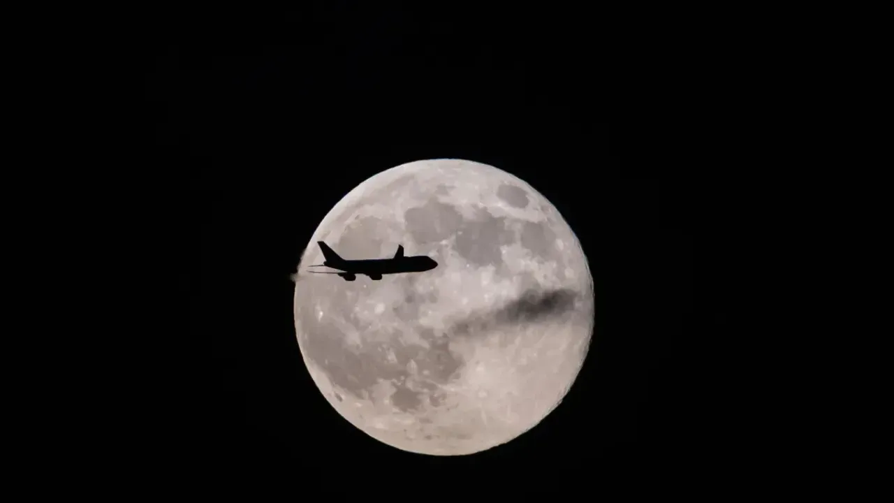 supermoon-2025-12-04-15-07-25
