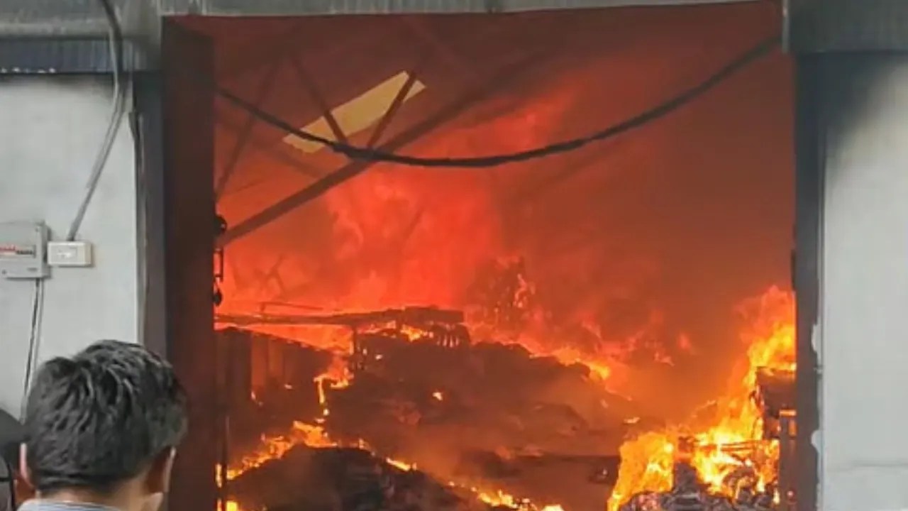 SHOPPING COMPLEX FIRE JAYANAGAR