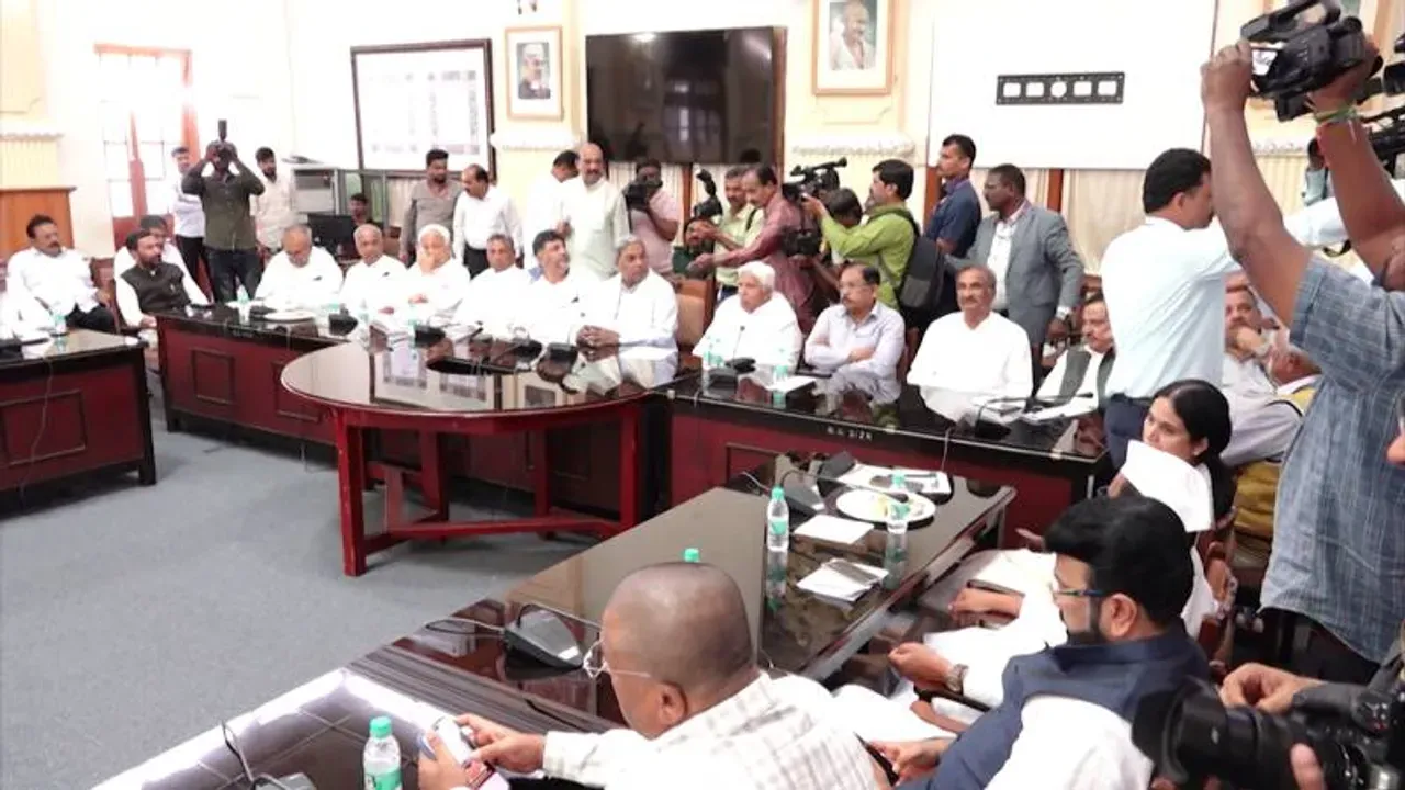 Siddaramaiah-Cabinet-Meet