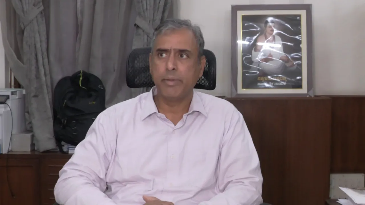 gba chief commissioner about flexes and banners in bengaluru