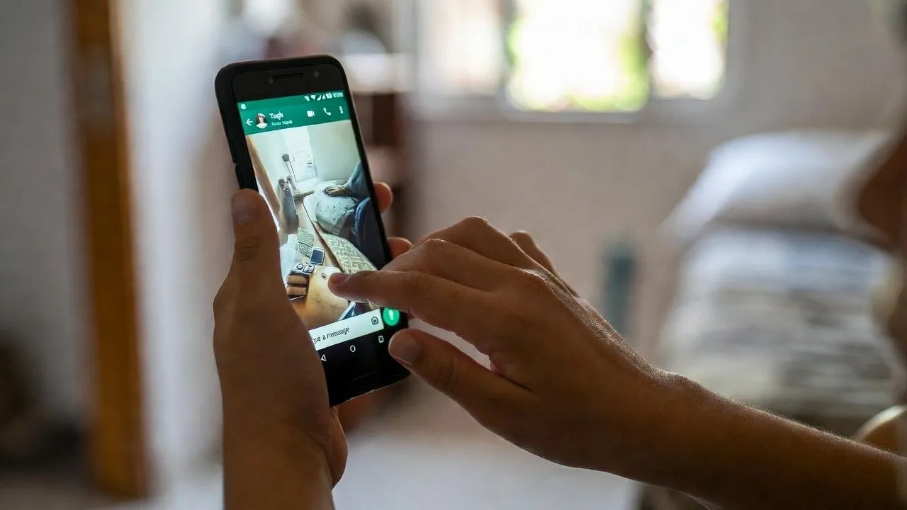 Daughter accused of secretly capturing mother & aunt’s private photos, sharing with lover