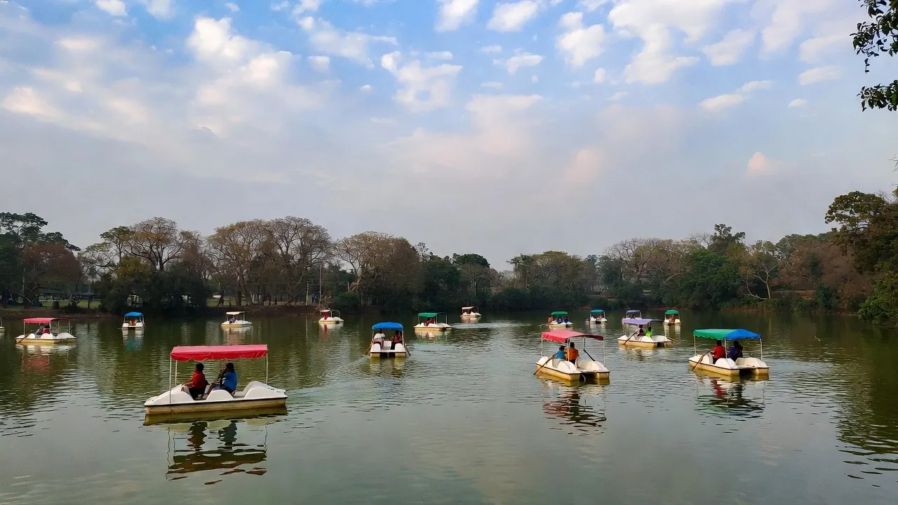 pedal boating in bengaluru lakes
