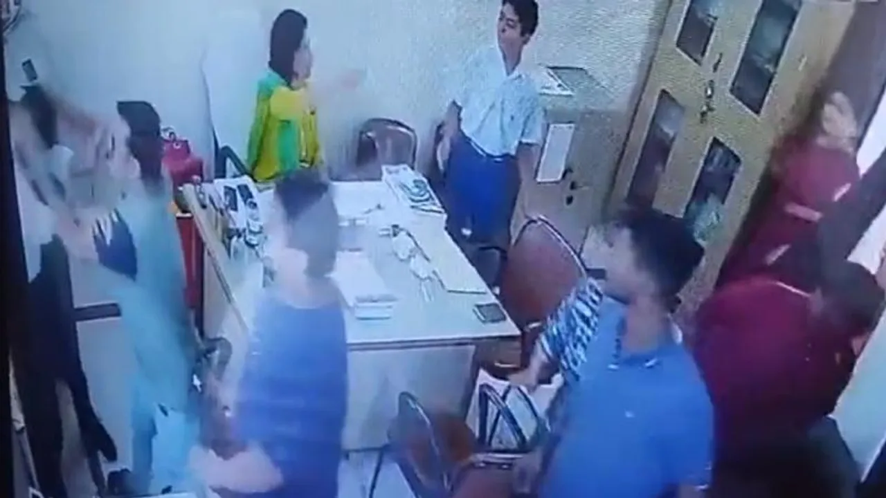 Kanpur: Teacher beaten up for punishing student