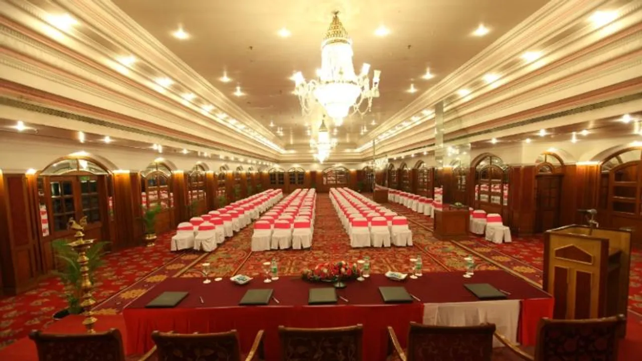 Bengaluru: Woman files FIR against New Capitol Hotel after spotting cockroach in her food order