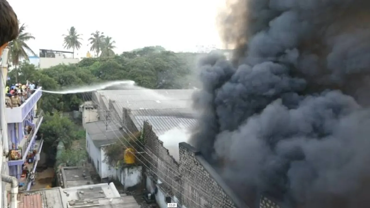 Bengaluru: Tyre godown catches on to fire; nearby houses evacuated