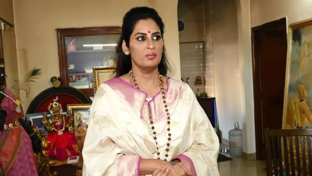 Bengaluru: Actress and director Roopa Iyer narrowly escapes cyber fraud scheme demanding ₹30 lakhs